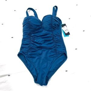 Aqua Green Shape + Style Women's One Piece Swimsuit Swimwear, size 8